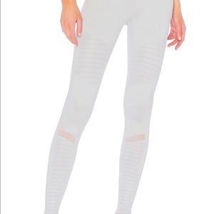 Alo Moto leggings size large. Grey